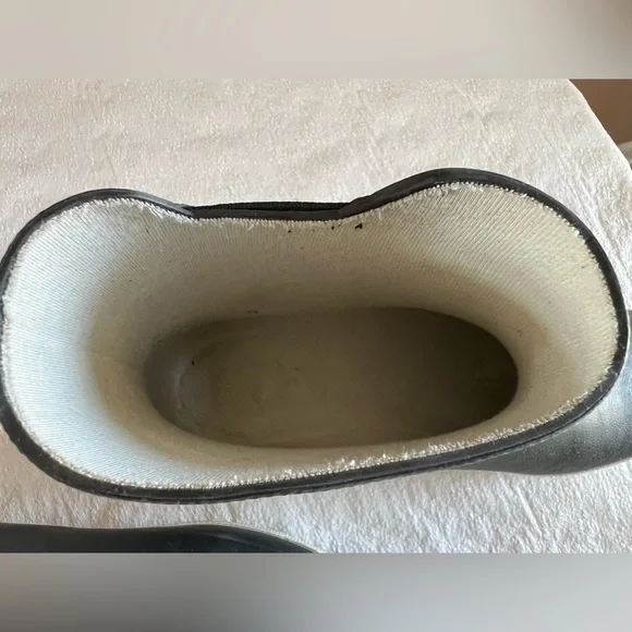 Rain boots - Size 7 -  Used good condition - Picture 7 of 7